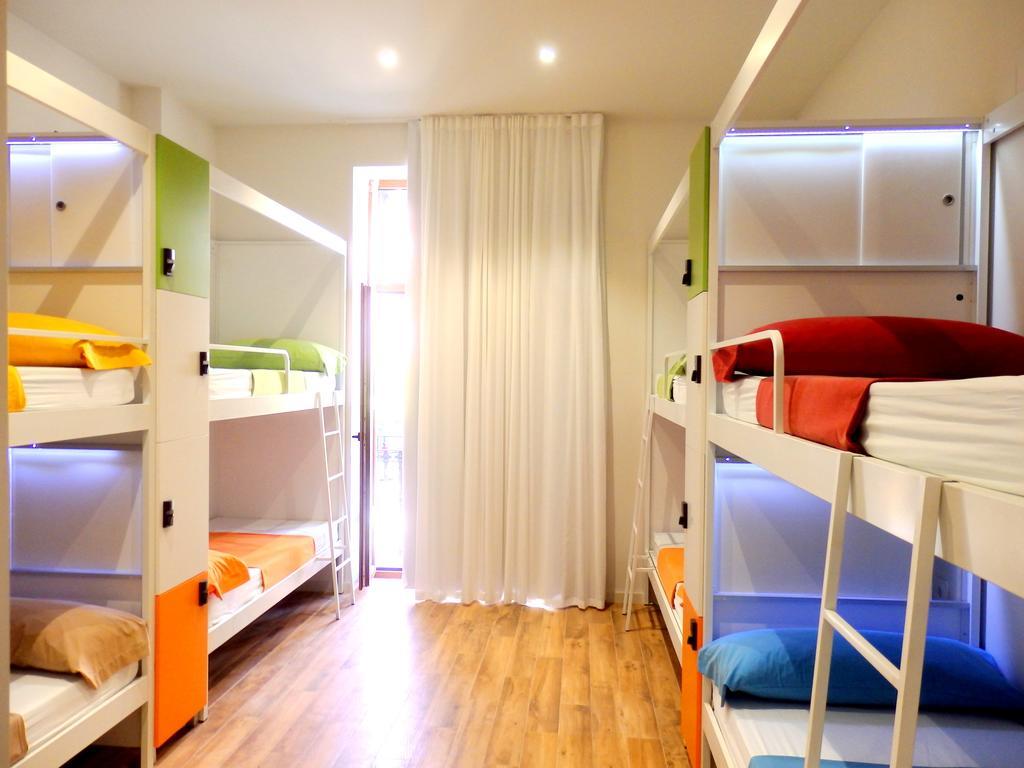 Bunk Bed Male Dormitory Room,212411048:JPEG